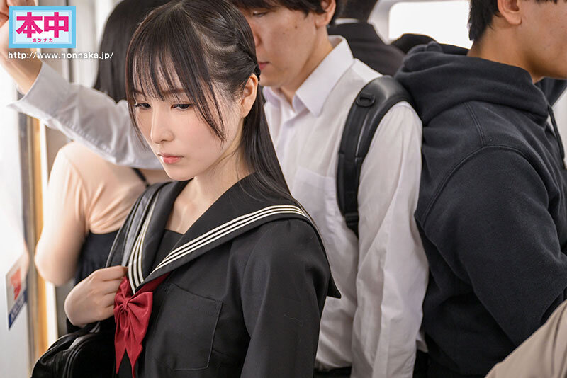 Móc lồn cô bạn hoa khôi cùng lớp trên chuyến tàu điện ngâm Jun Kasui