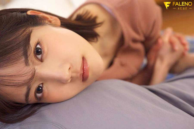 Cô bạn gái ngọt nước là idol Jav Karen Kaede